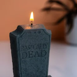 Basically Dead grafsteen verjaardagskaars