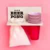 Beer pong muurplank met bekers en ballen