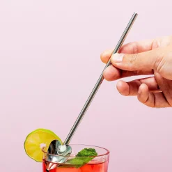 Hart cocktaillepel met rietje