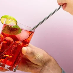 Hart cocktaillepel met rietje