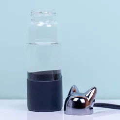 Kat waterfles