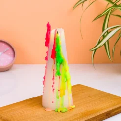 Kegelvormige regenboog druipkaars