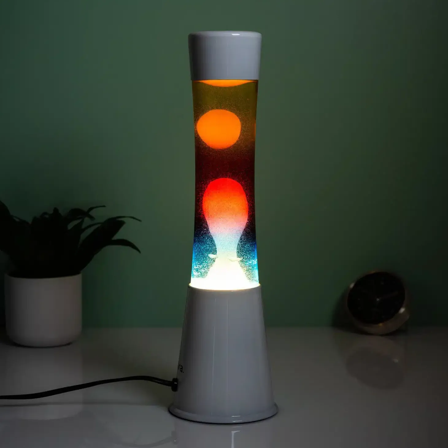 Lavalamp wit met drie kleuren vloeistof
