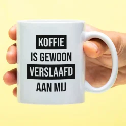 Mok Koffie is gewoon verslaafd aan mij