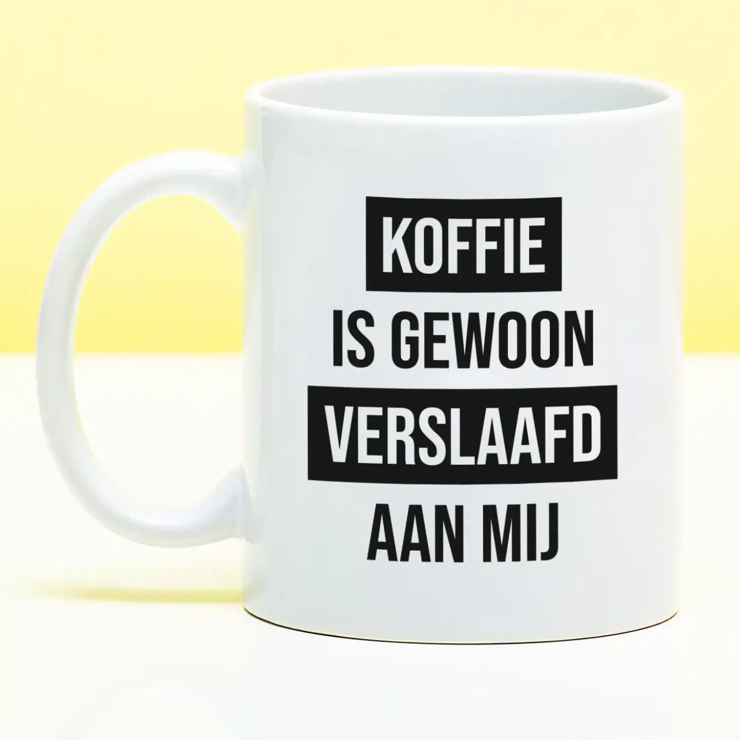 Mok Koffie is gewoon verslaafd aan mij