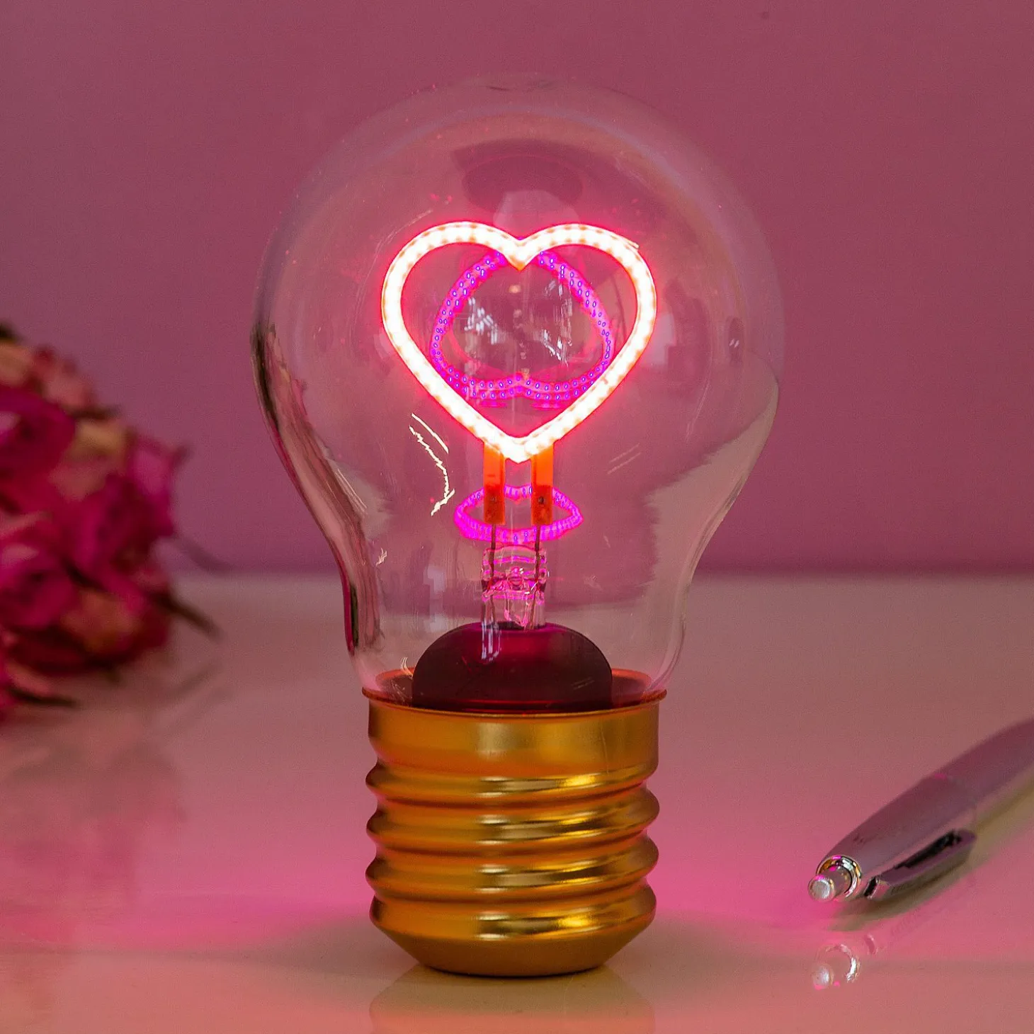 Oplaadbare LED filament lamp