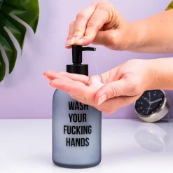 Wash Your Fucking Hands zeepdispenser