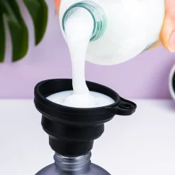 Wash Your Fucking Hands zeepdispenser