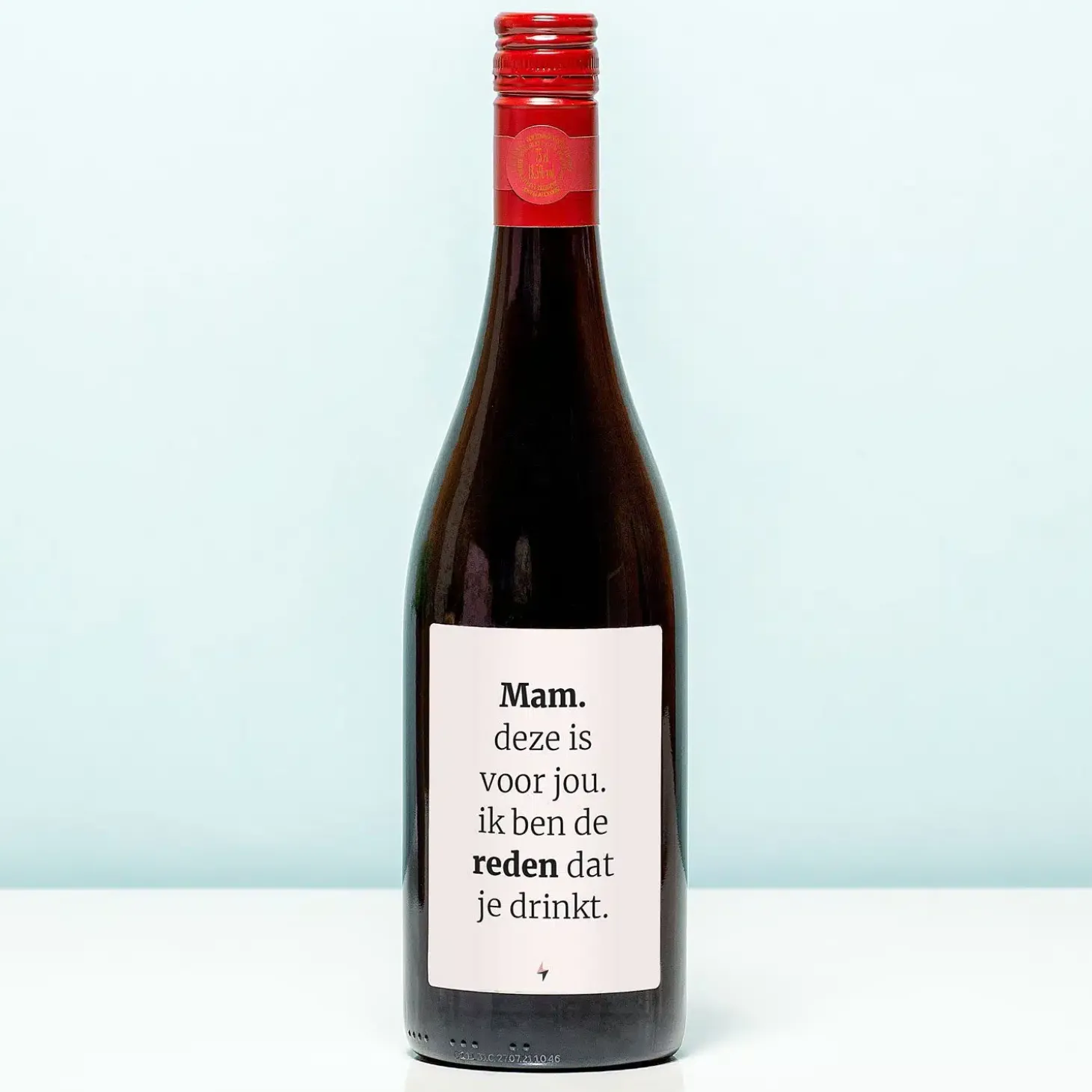 Wijnfles De reden dat ze drinkt