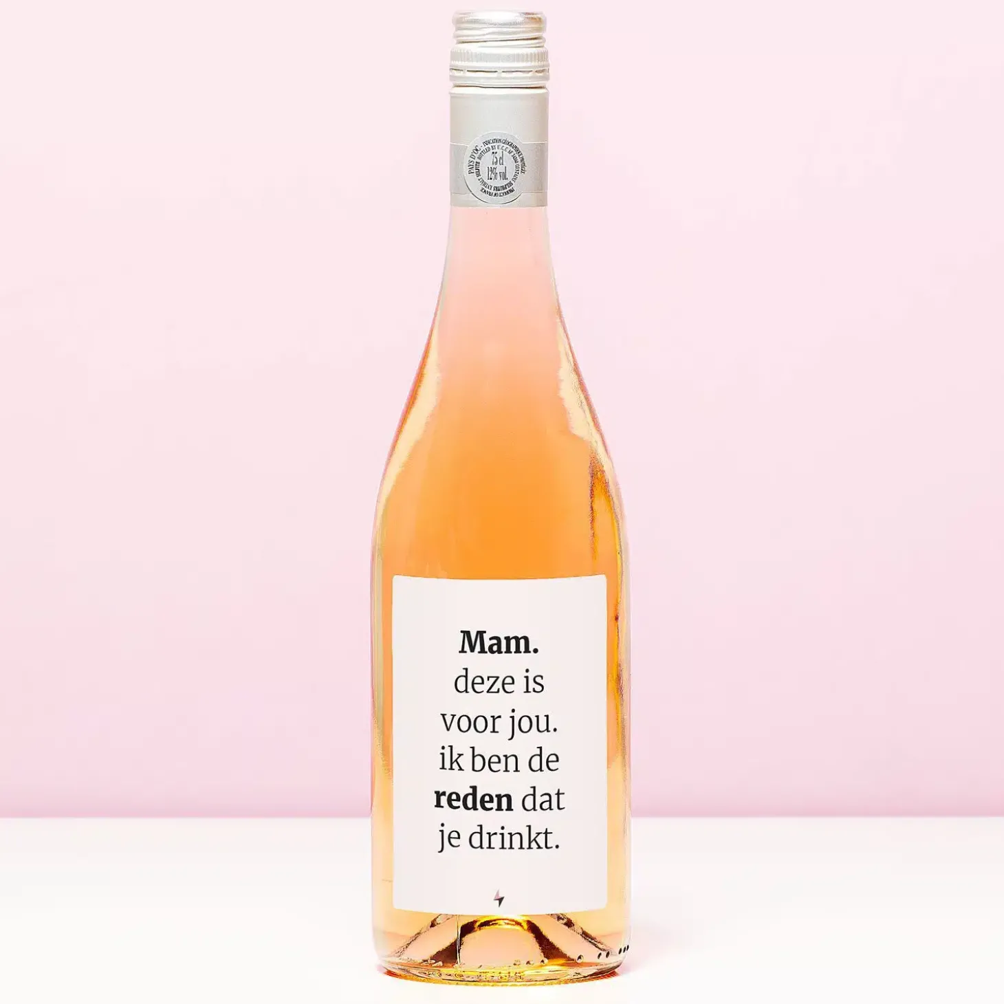 Wijnfles De reden dat ze drinkt